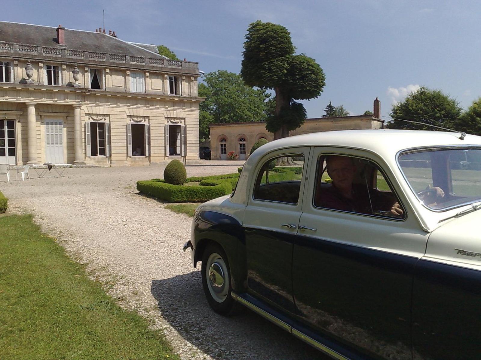 Le Chateau De Bressey & Son Orangerie מראה חיצוני תמונה